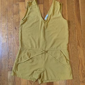 Mango/s/orange mustard color